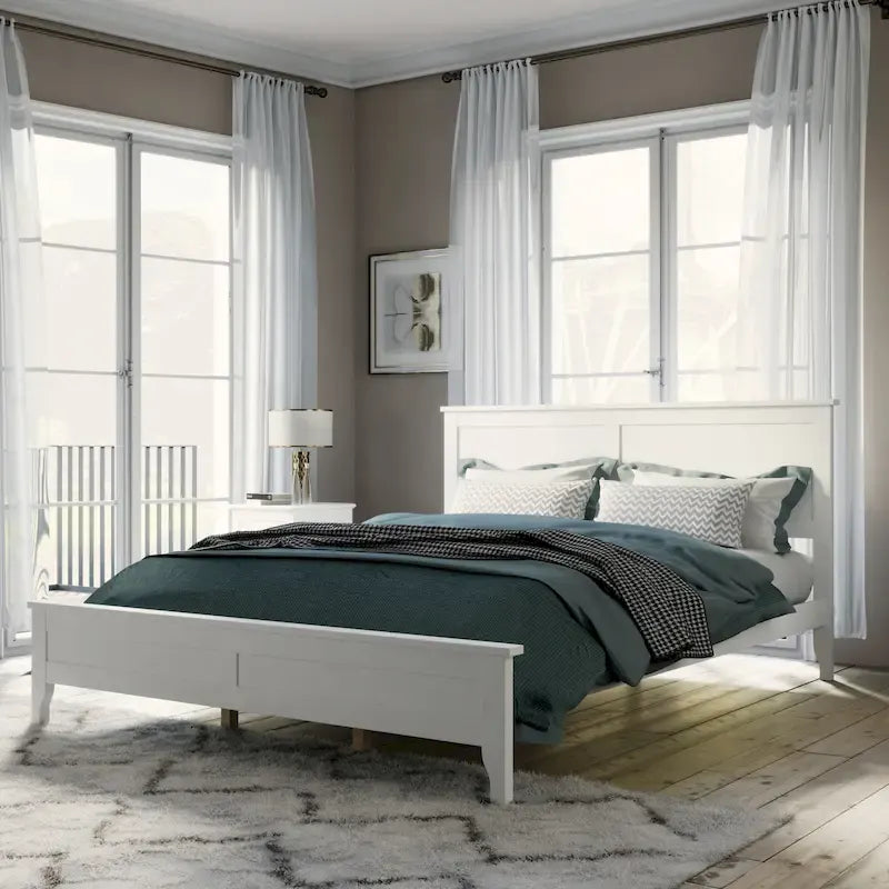 Queensize platformbed met massief houten frame en hoofdbord